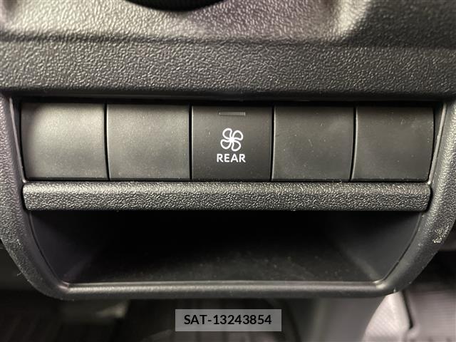 Toyota HIACE VAN 2026 8910538-7