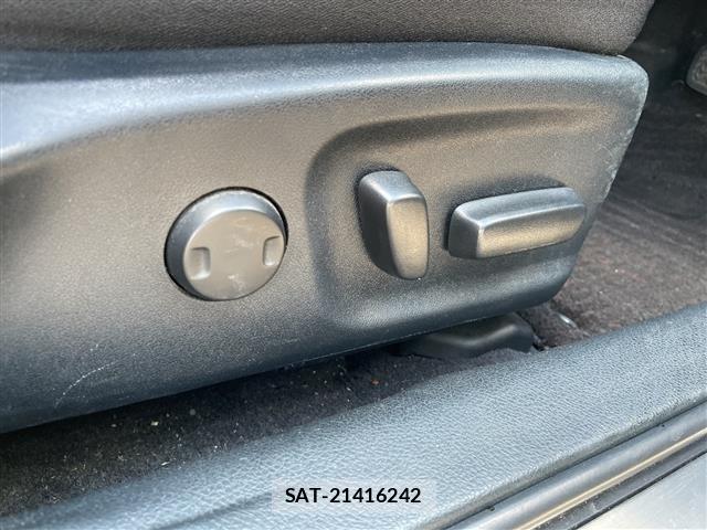 Toyota CROWN 2016 8680544-8