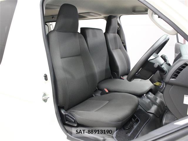 Toyota HIACE VAN 2025 8759699-11