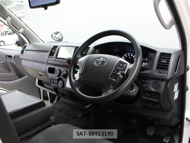 Toyota HIACE VAN 2025 8759699-12