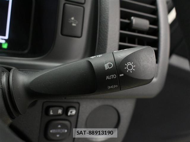 Toyota HIACE VAN 2025 8759699-9