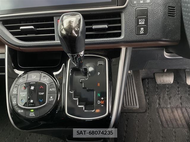 Toyota ESQUIRE 2017 8908815-6