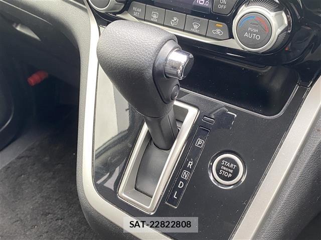 Nissan SERENA 2018 8926951-5