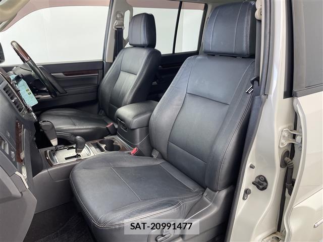 Mitsubishi PAJERO 2016 8775953-4