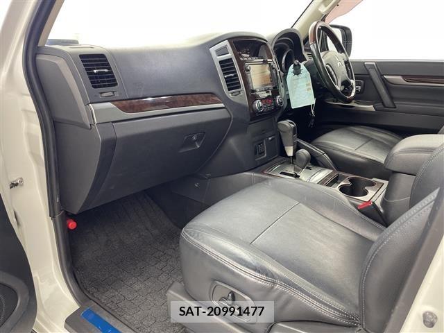 Mitsubishi PAJERO 2016 8775953-6