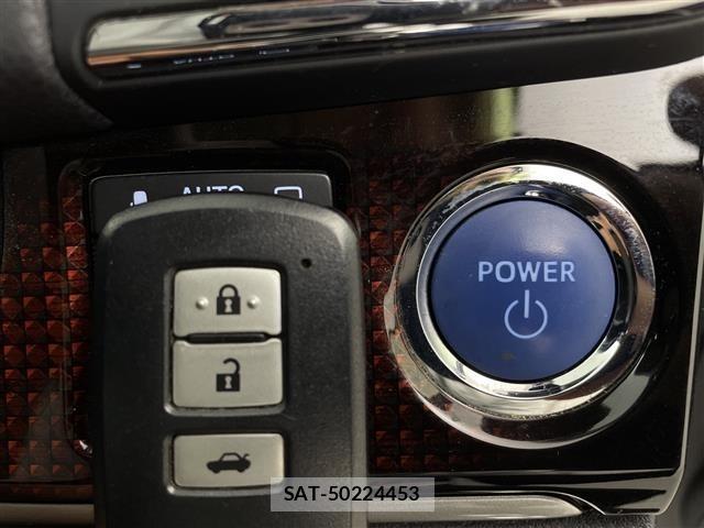 Toyota CROWN 2017 8937643-12
