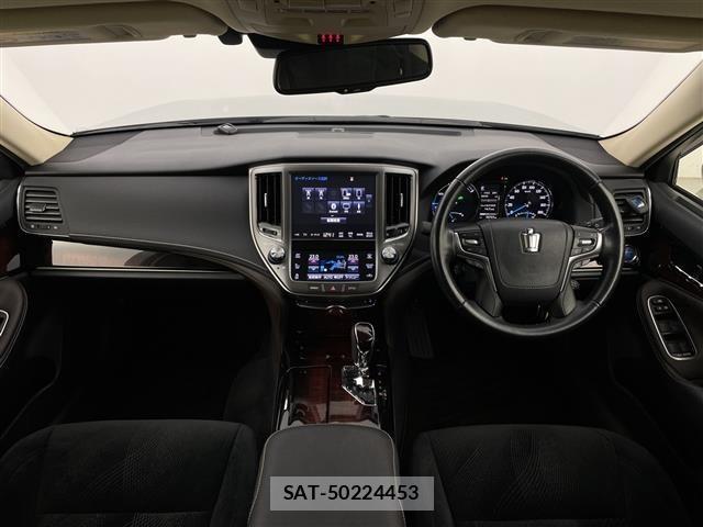 Toyota CROWN 2017 8937643-14