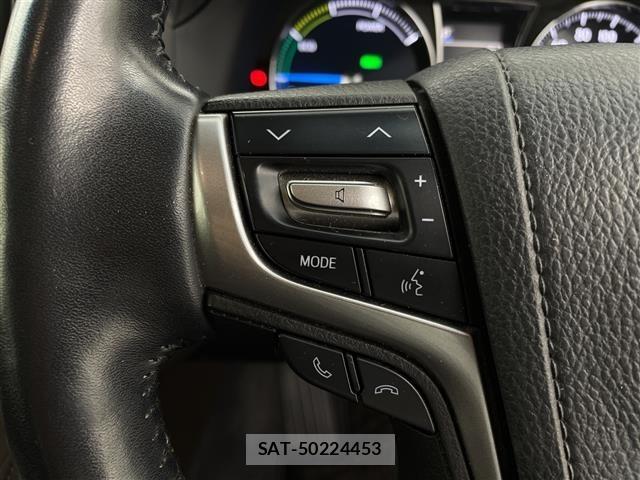 Toyota CROWN 2017 8937643-8