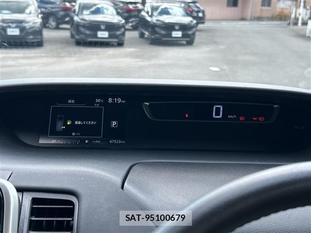 Nissan SERENA 2017 8926952-1