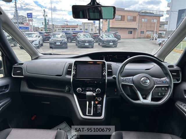 Nissan SERENA 2017 8926952-15
