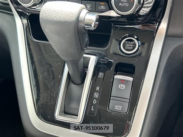 Nissan SERENA 2017 8926952-21