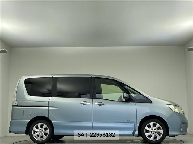 Nissan SERENA 2012 8926966-13