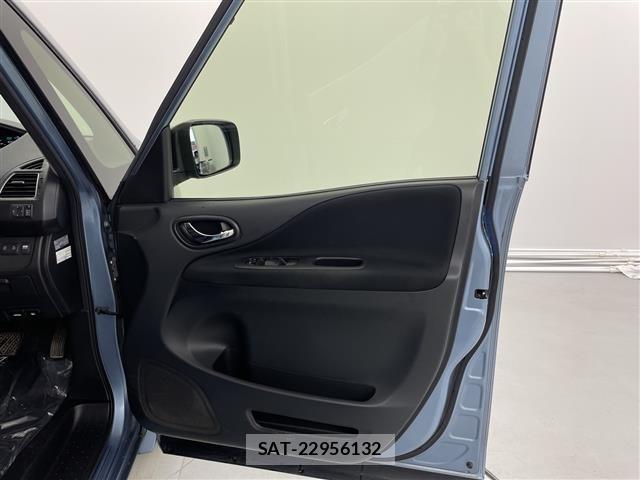 Nissan SERENA 2012 8926966-6