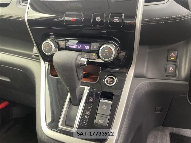 Nissan SERENA 2017 8926968-1