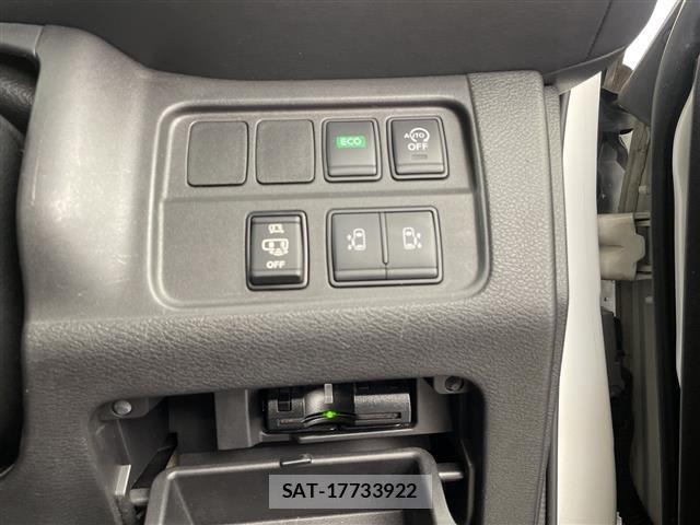 Nissan SERENA 2017 8926968-22