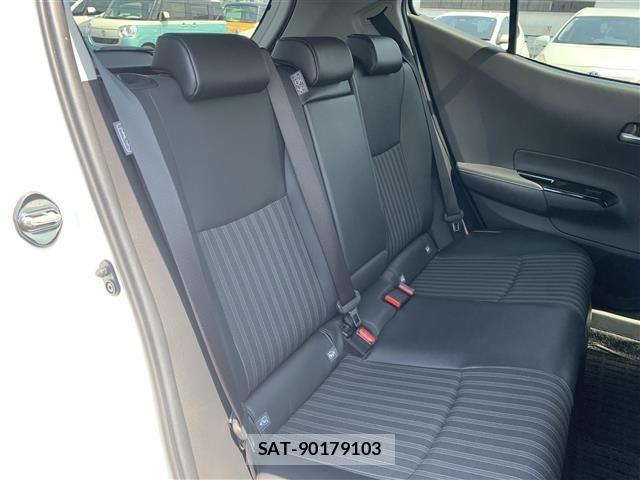 Toyota AQUA 2023 8948369-11