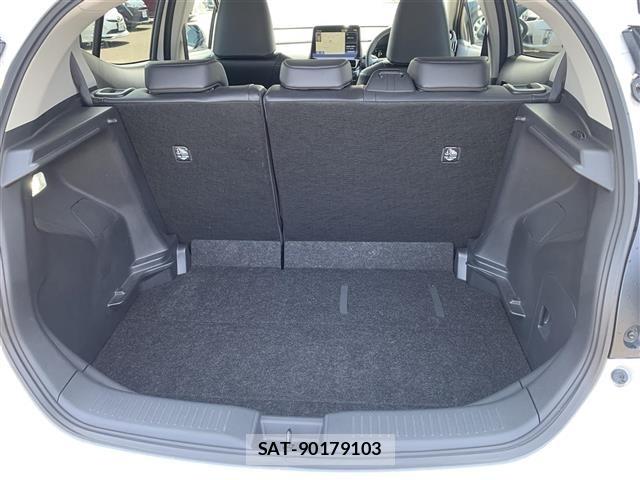 Toyota AQUA 2023 8948369-12