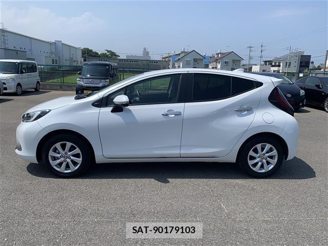 Toyota AQUA 2023 8948369-4