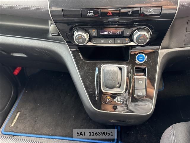Nissan SERENA 2022 8926985-3