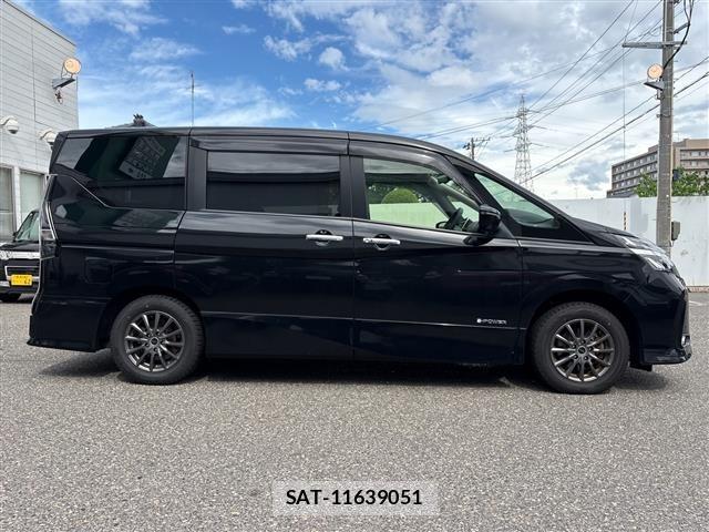 Nissan SERENA 2022 8926985-6