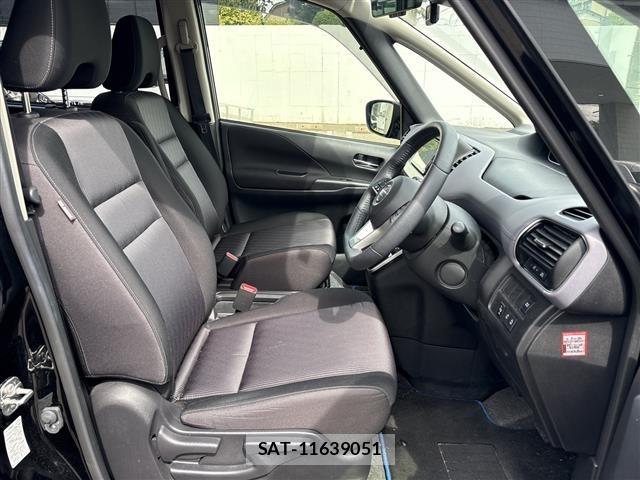 Nissan SERENA 2022 8926985-7