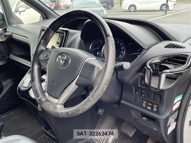 Toyota ESQUIRE 2016 8908816-12
