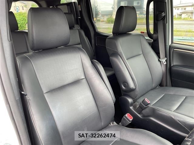 Toyota ESQUIRE 2016 8908816-2