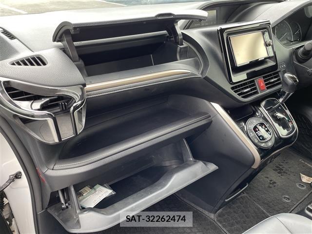 Toyota ESQUIRE 2016 8908816-22