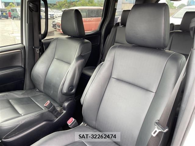 Toyota ESQUIRE 2016 8908816-4