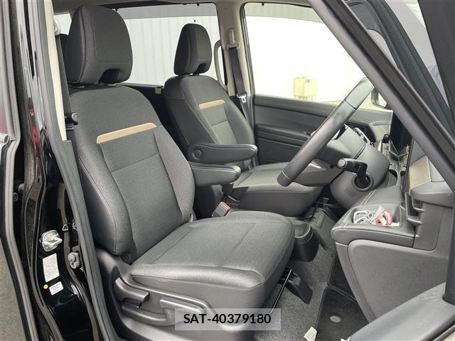 Nissan SERENA 2023 8927008-2