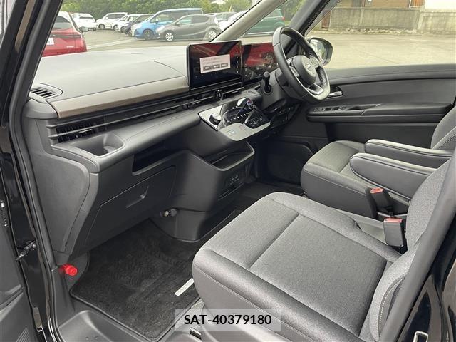 Nissan SERENA 2023 8927008-6