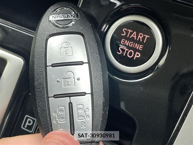 Nissan SERENA 2017 8927009-7