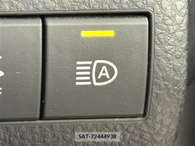 Toyota CAMRY 2017 8687630-3