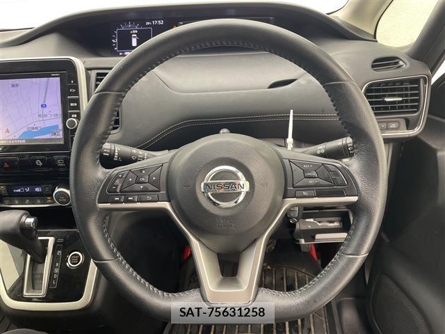 Nissan SERENA 2016 8927016-17
