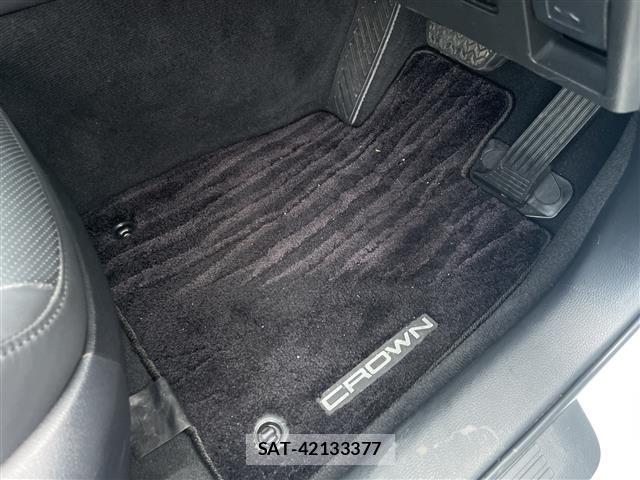 Toyota CROWN 2022 8937645-4
