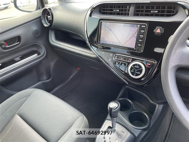 Toyota AQUA 2019 8705686-22