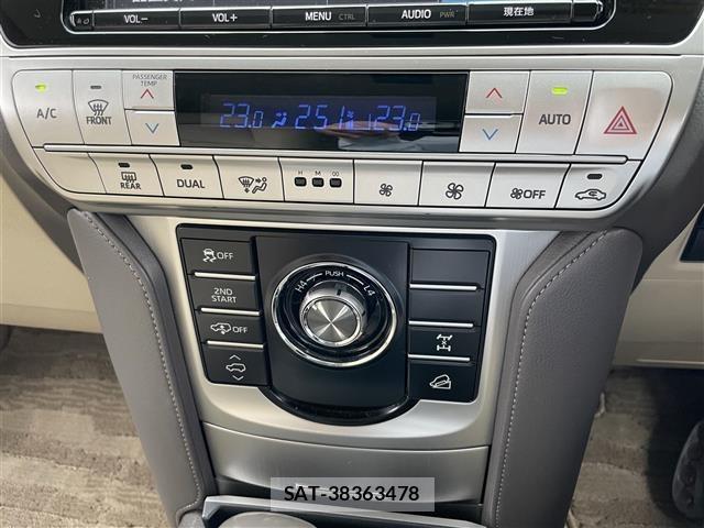 Toyota LAND CRUISER PRADO 2017 8907392-10