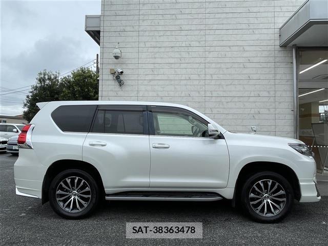 Toyota LAND CRUISER PRADO 2017 8907392-16