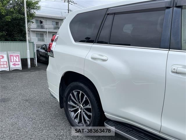 Toyota LAND CRUISER PRADO 2017 8907392-5