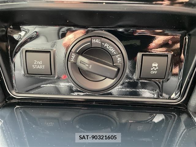 Toyota LAND CRUISER PRADO 2023 8907398-8