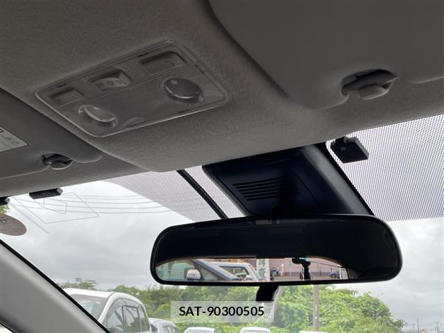 Toyota AQUA 2018 8705688-12