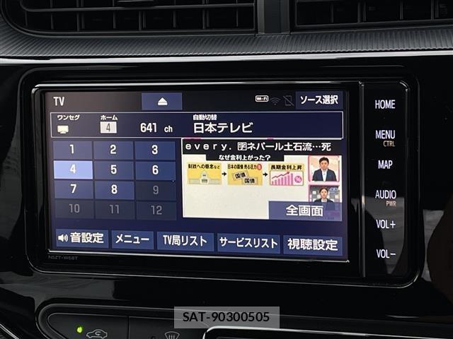 Toyota AQUA 2018 8705688-16