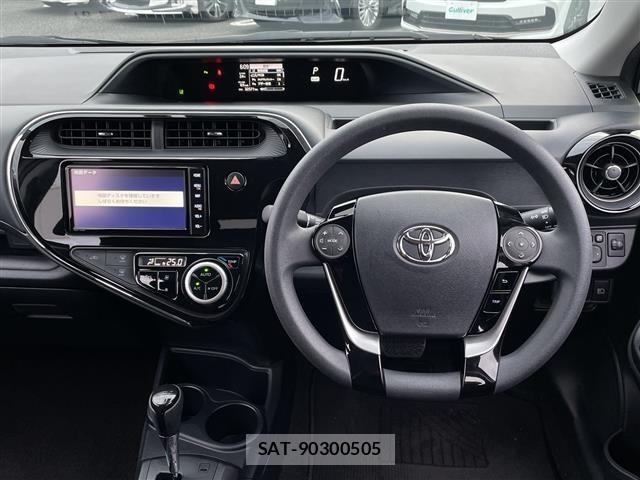 Toyota AQUA 2018 8705688-20