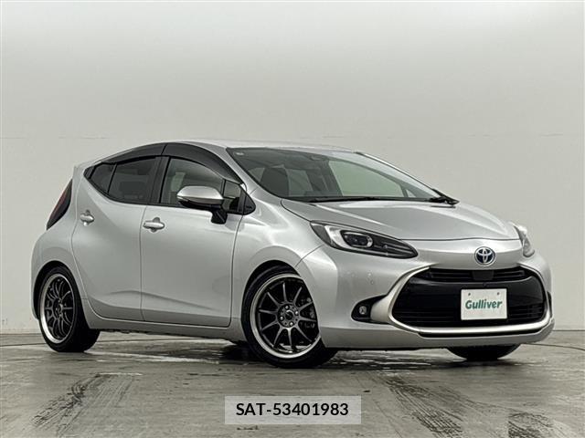 Toyota AQUA 2023 8948452-0