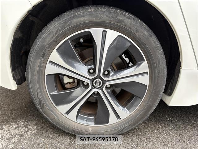 Nissan LEAF 2020 8928974-2