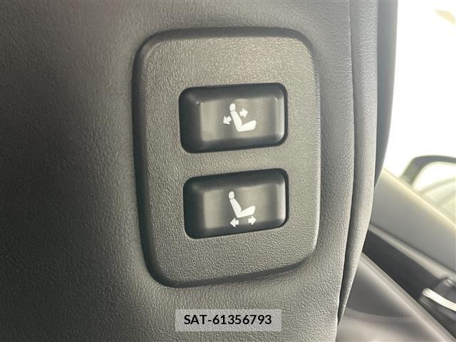 Toyota CROWN 2017 8937648-21