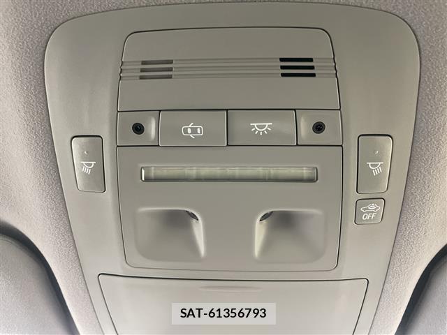 Toyota CROWN 2017 8937648-9