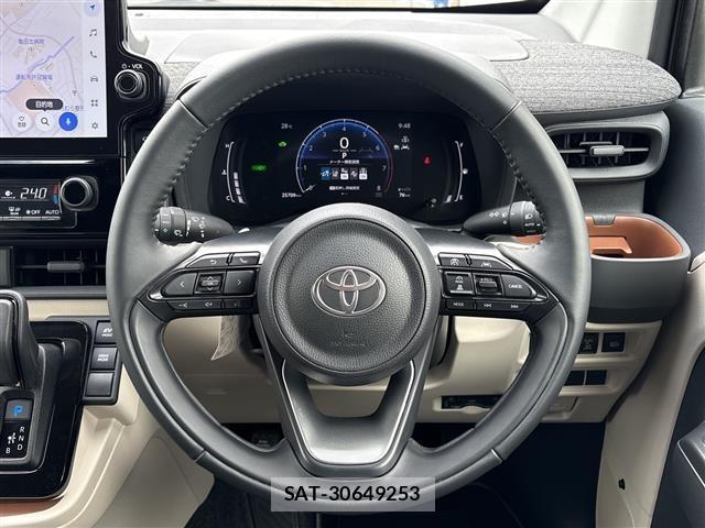 Toyota SIENTA 2024 8671643-8