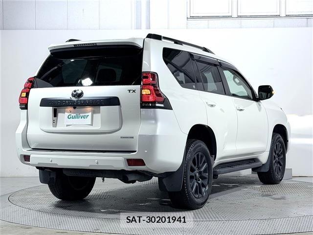 Toyota LAND CRUISER PRADO 2022 8907410-17