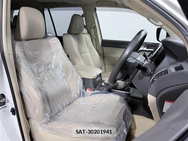 Toyota LAND CRUISER PRADO 2022 8907410-2